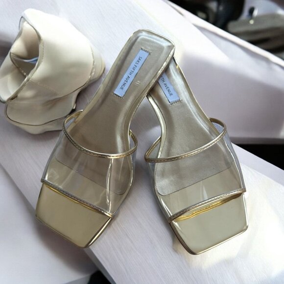 SAKS FIFTH AVENUE Gold Metallic Slide Sandals Size 6 - Picture 1 of 9